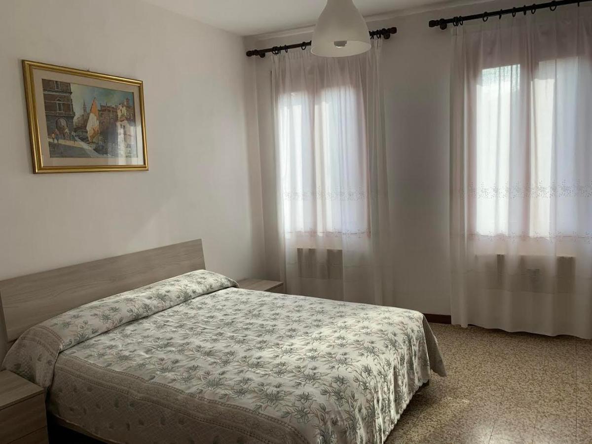One-Bedroom Apartment,1035814168:JPEG