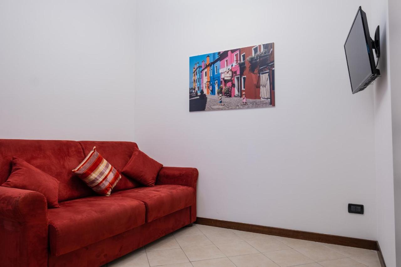Two-Bedroom Apartment,1042279402:JPEG