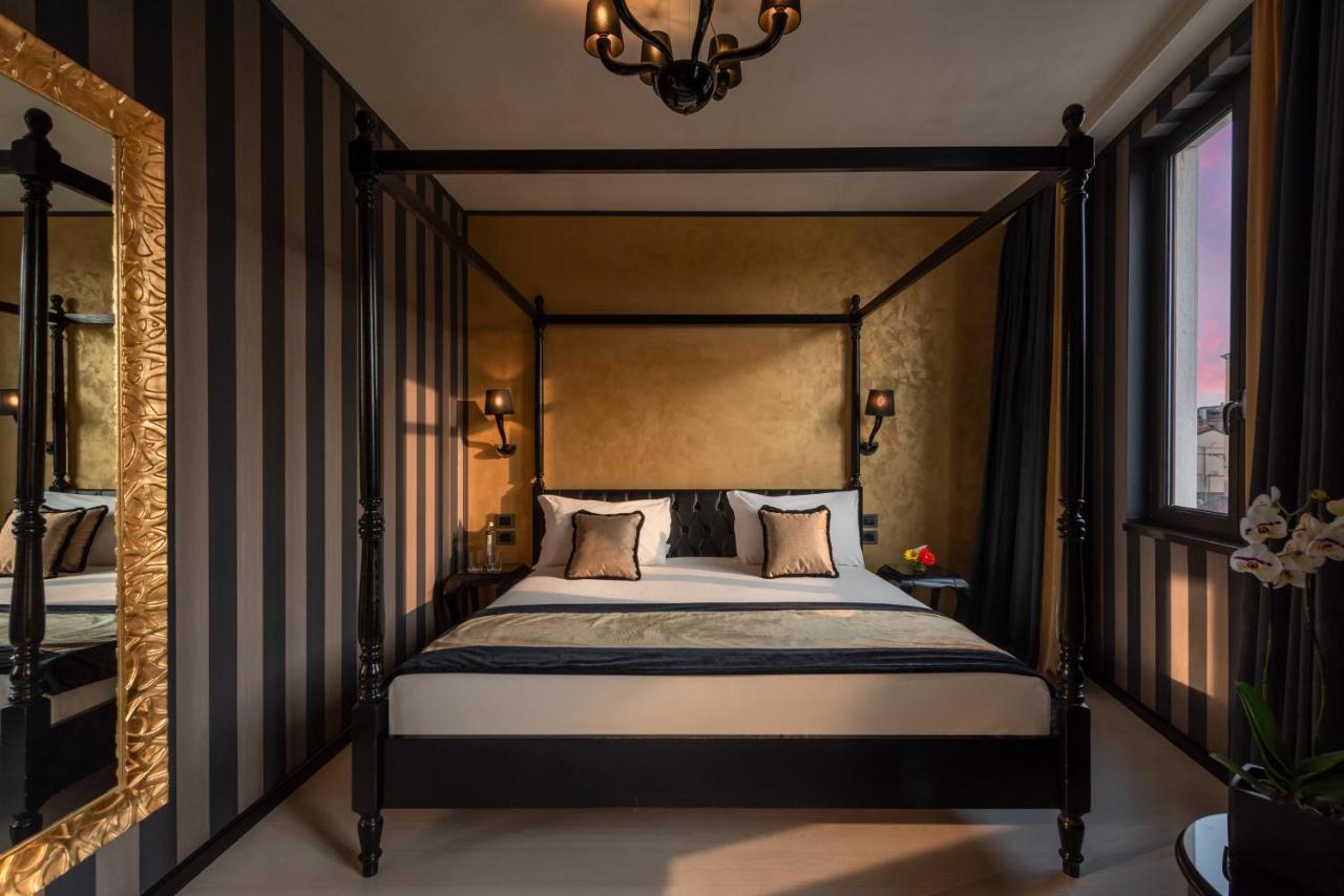 Superior Double or Twin Room Canal View