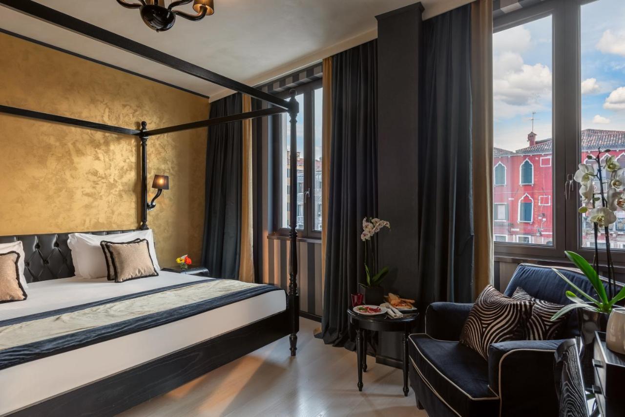 Superior Double or Twin Room Canal View