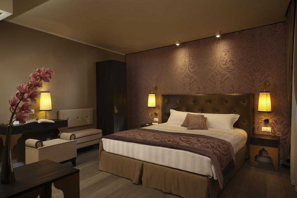 Triple Room,1215995401:JPEG