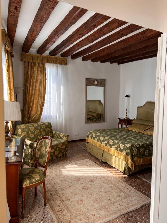 Double or Twin Room Canal View