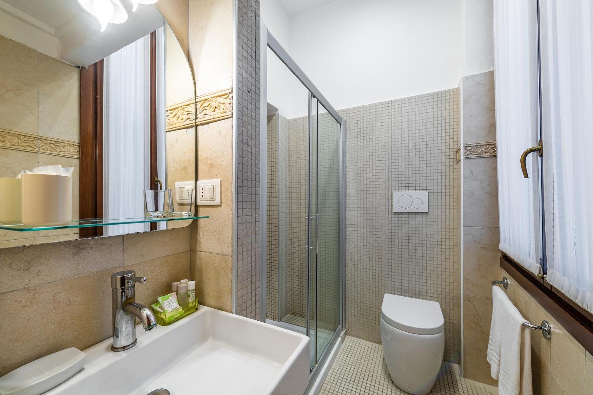 Classic Double Room,1215997822:JPEG
