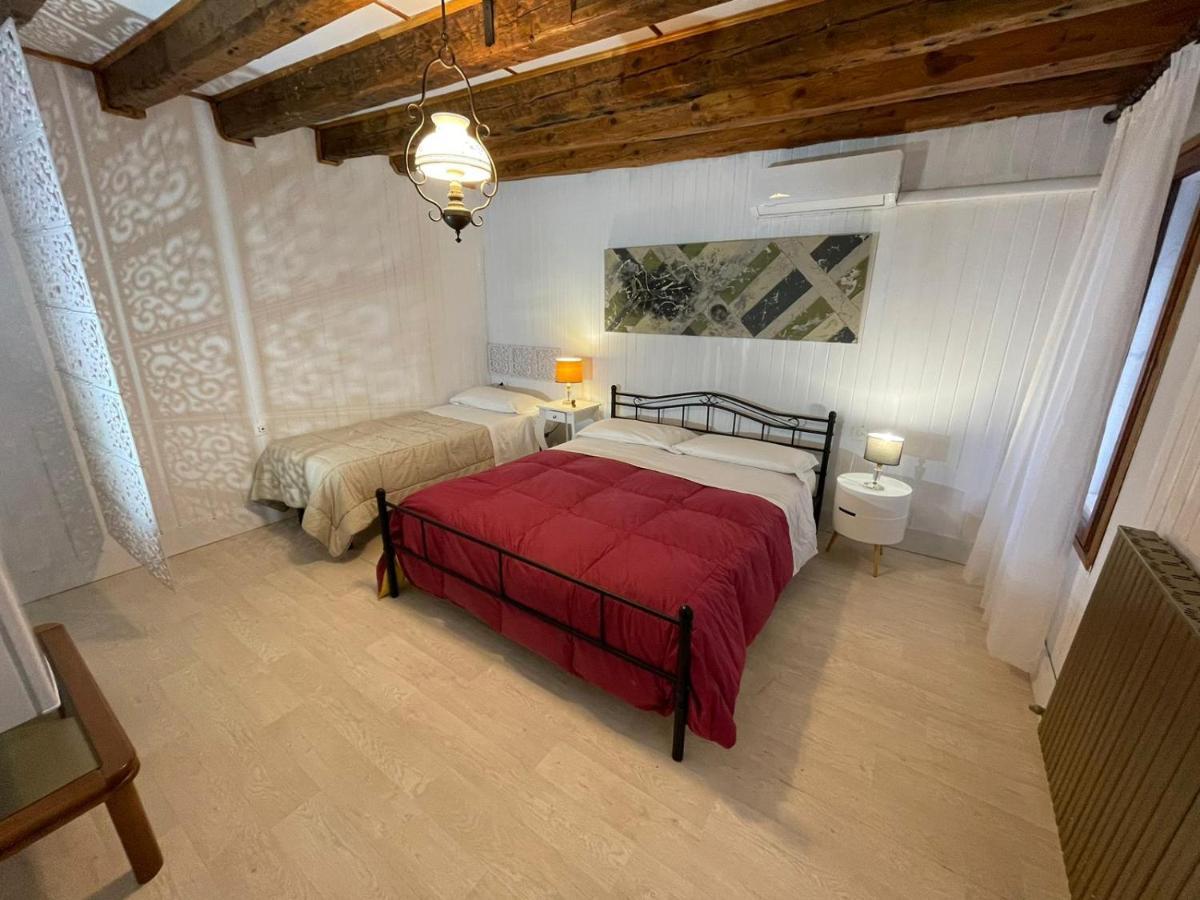 Deluxe Double or Twin Room with City View,1333745264:JPEG