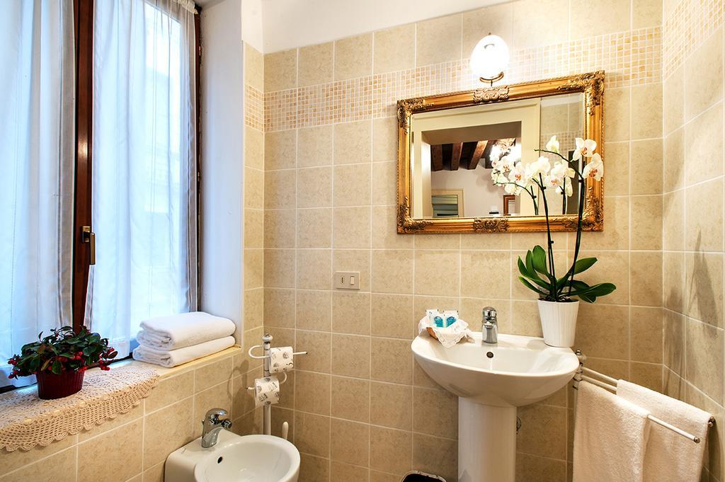Camera Matrimoniale con Bagno Privato