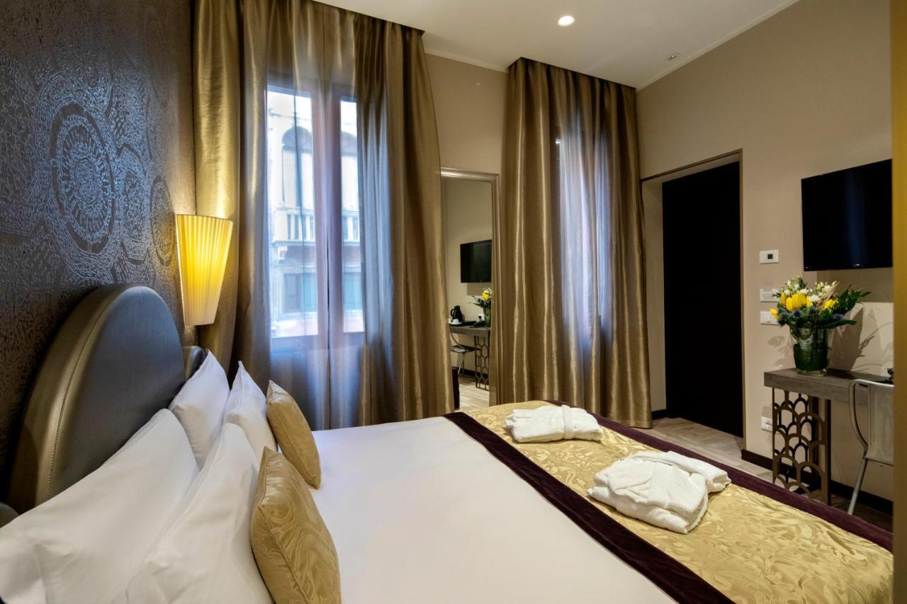 Superior Double Room,1377525680:JPEG