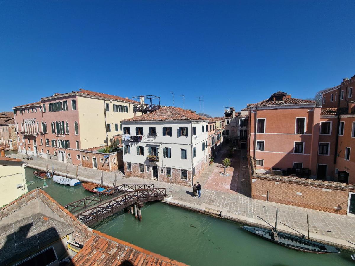 Camera Matrimoniale Deluxe con Vista Canale