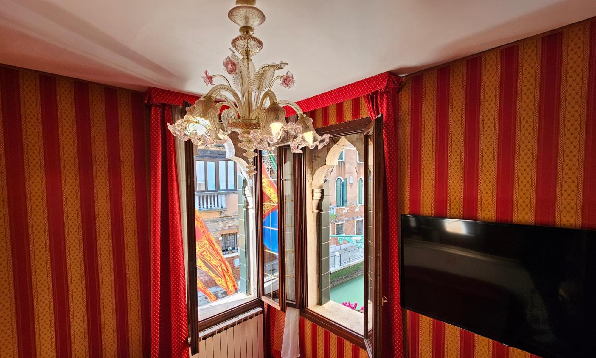Superior Double or Twin Room with Canal View,1500749323:JPEG