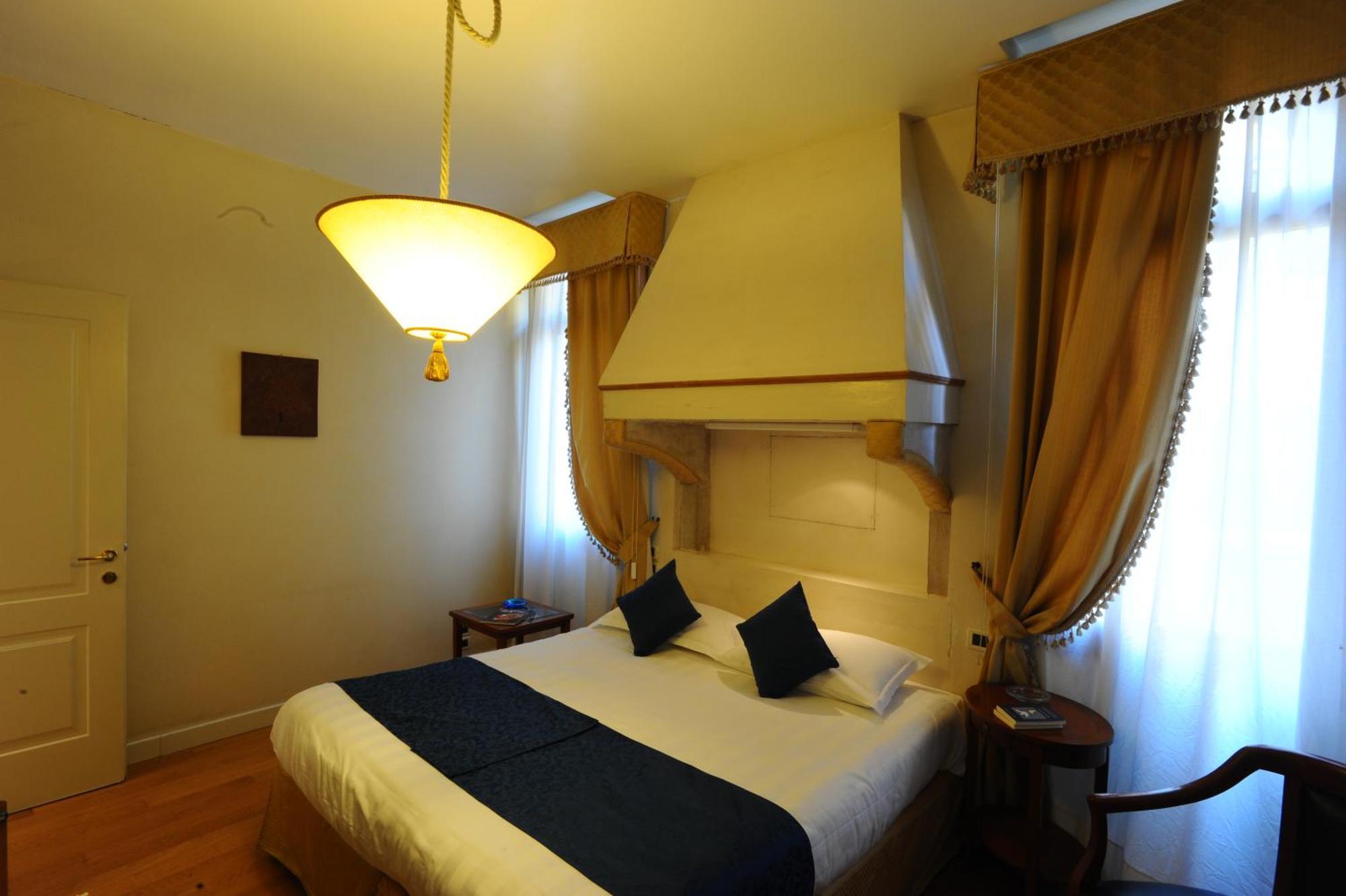 Two Connecting Double Rooms 2 Bathrooms