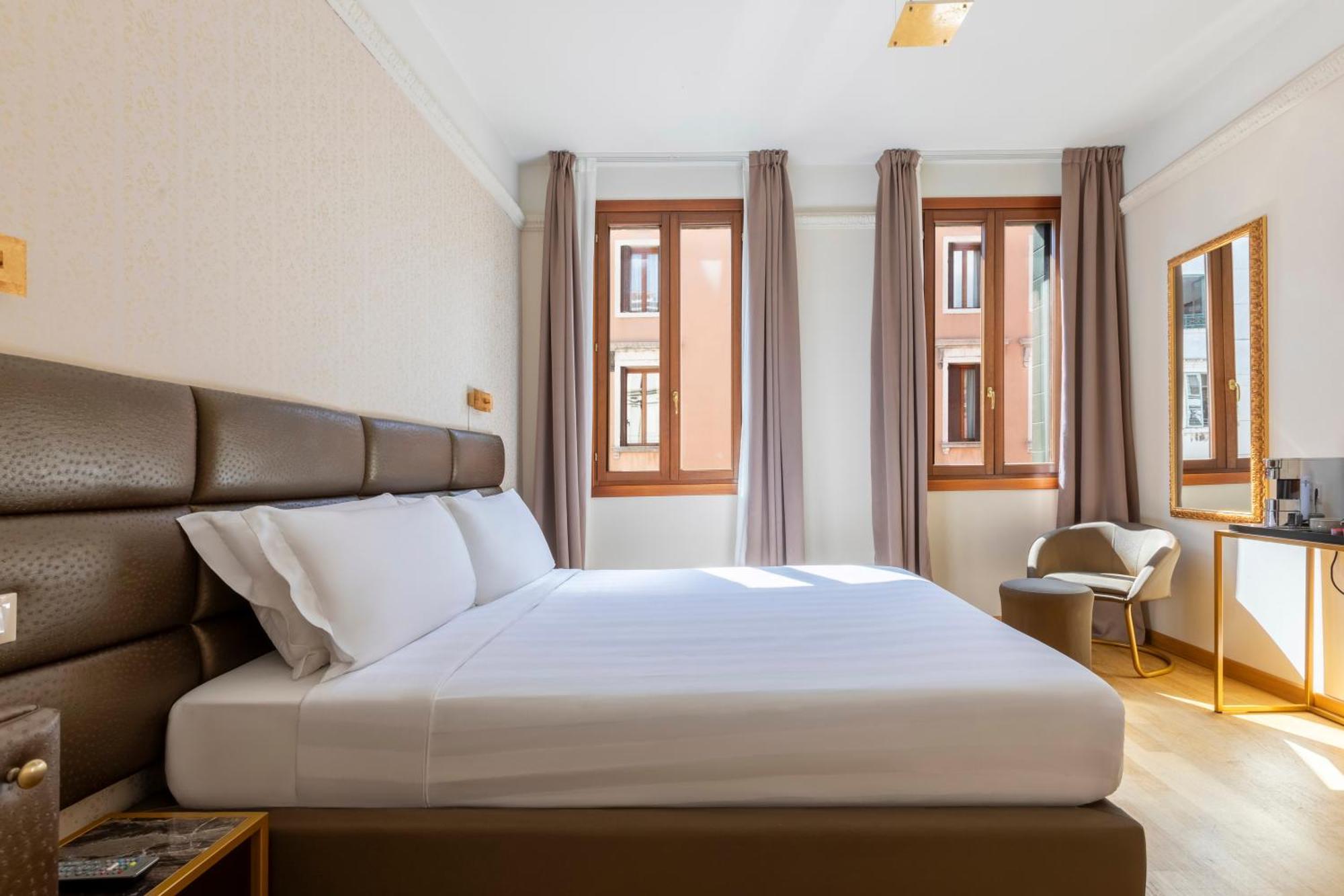 Double Room,1617872754:JPEG