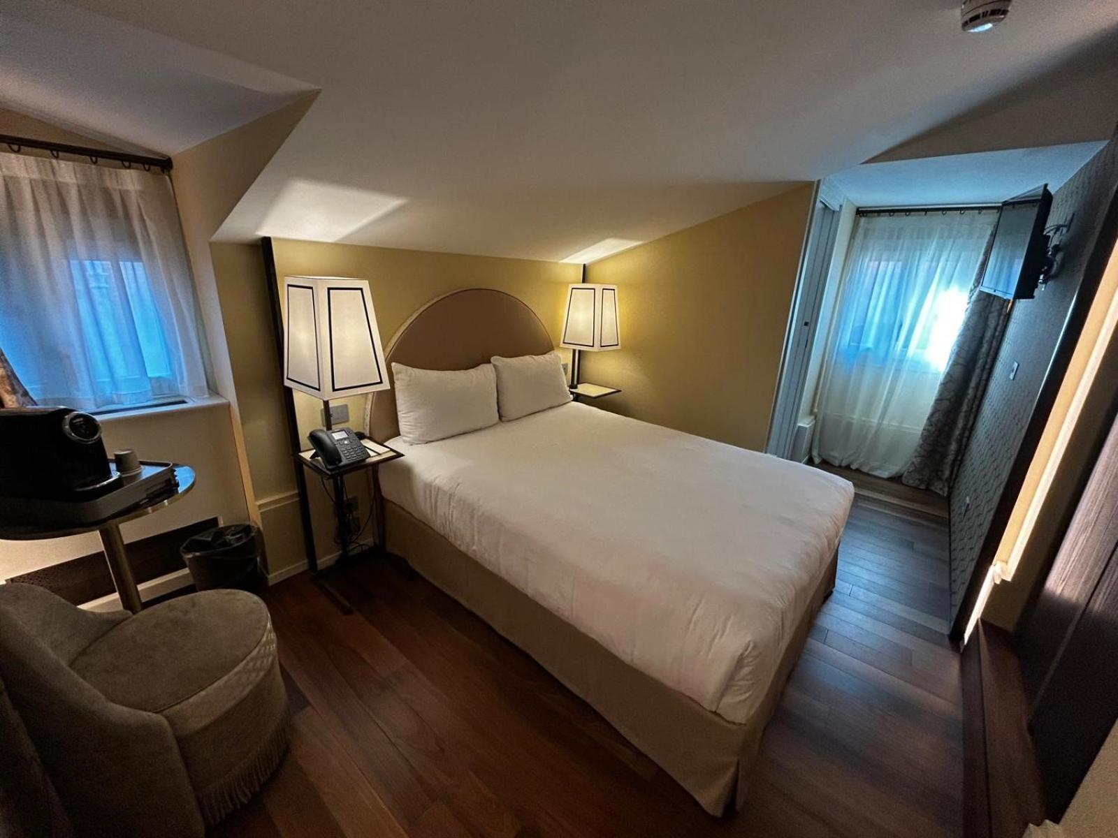 Basic Room,1649879079:JPEG