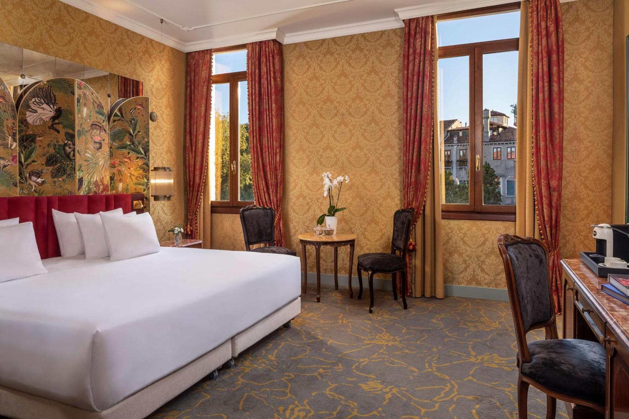 Premium Double or Twin Room Canal View