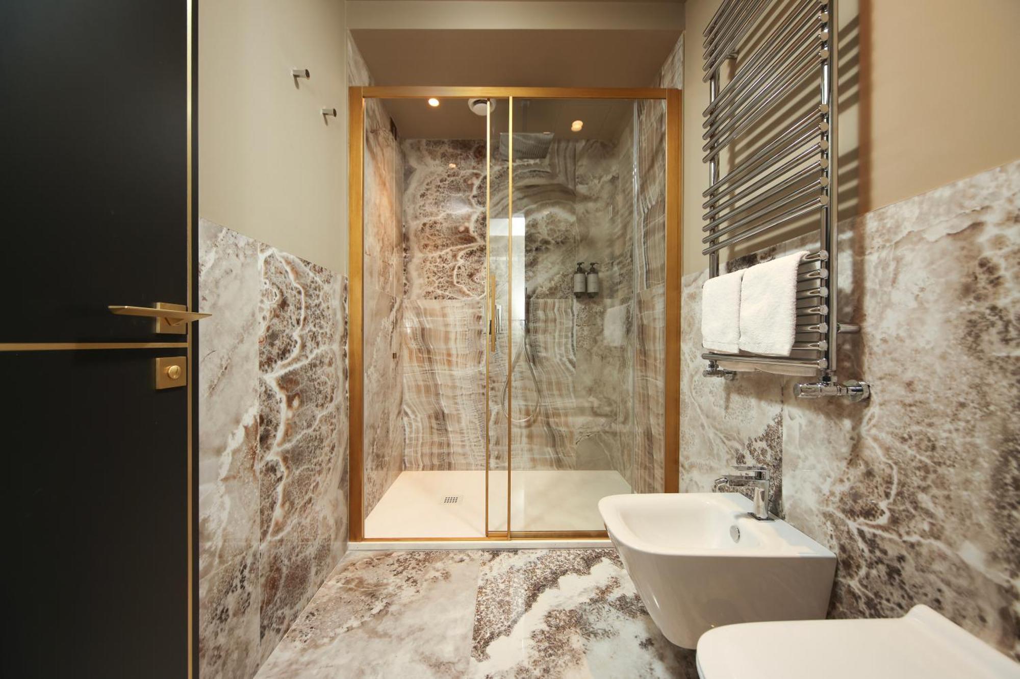 Junior Suite,1666650069:JPEG