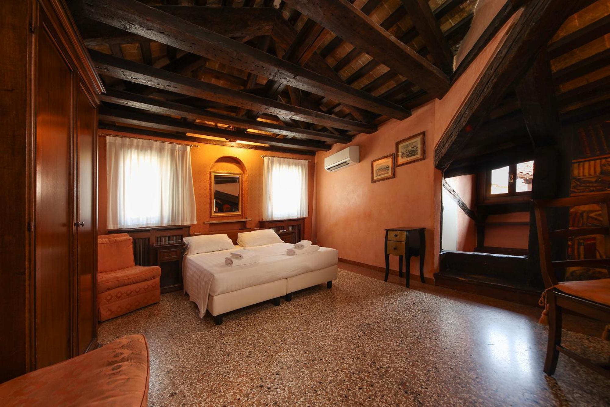 Junior Suite con Bagno Privato Esterno