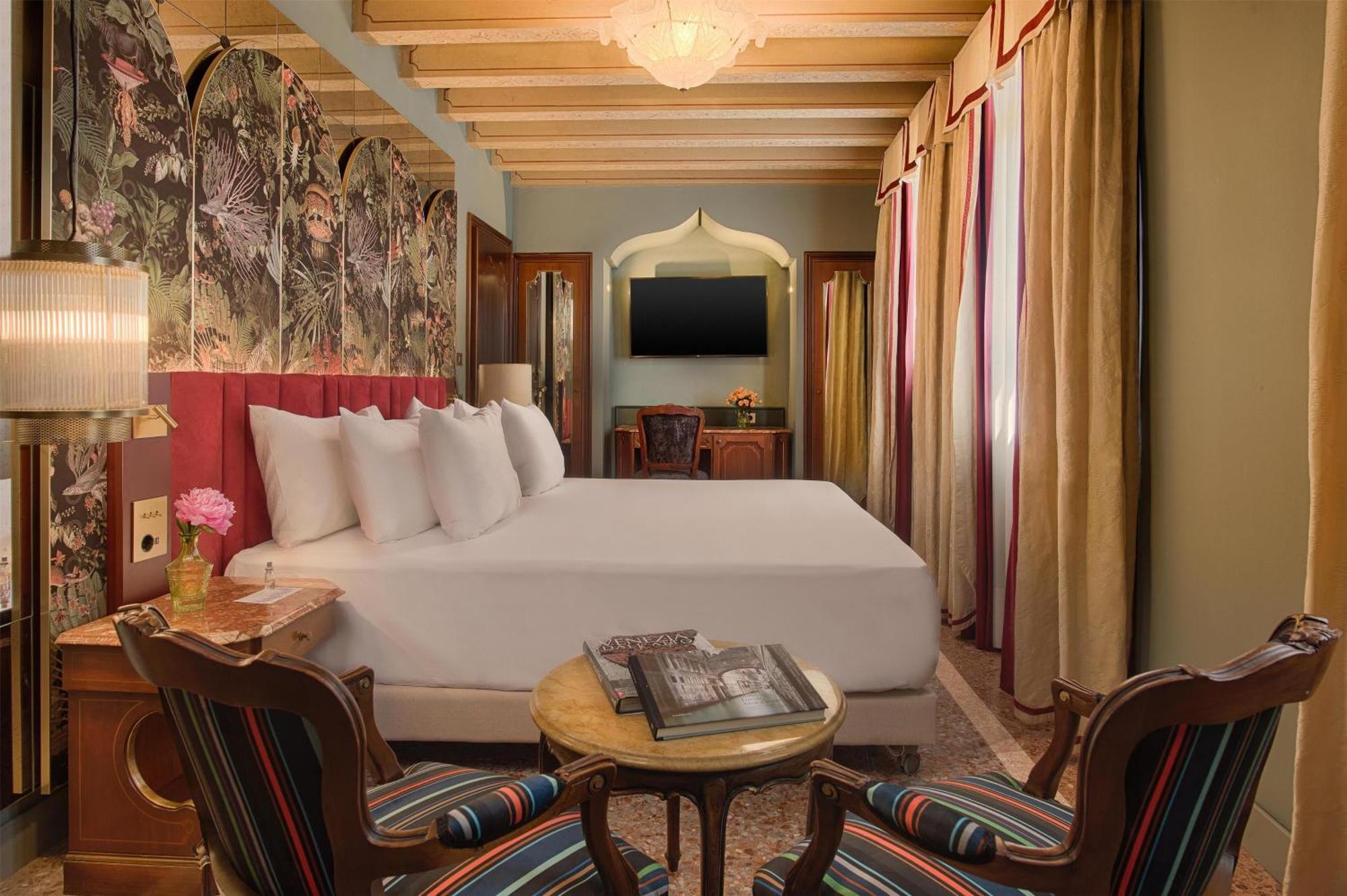Premium Double or Twin Room Canal View
