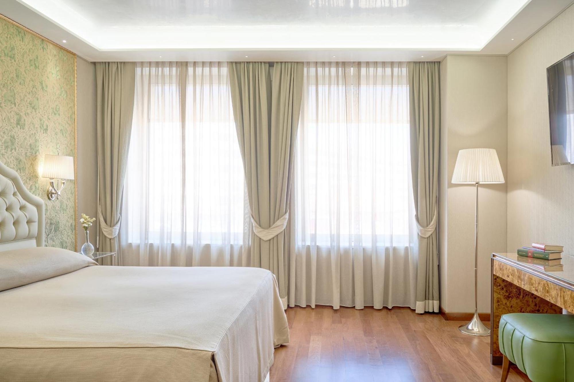 Deluxe Double or Twin Room City View
