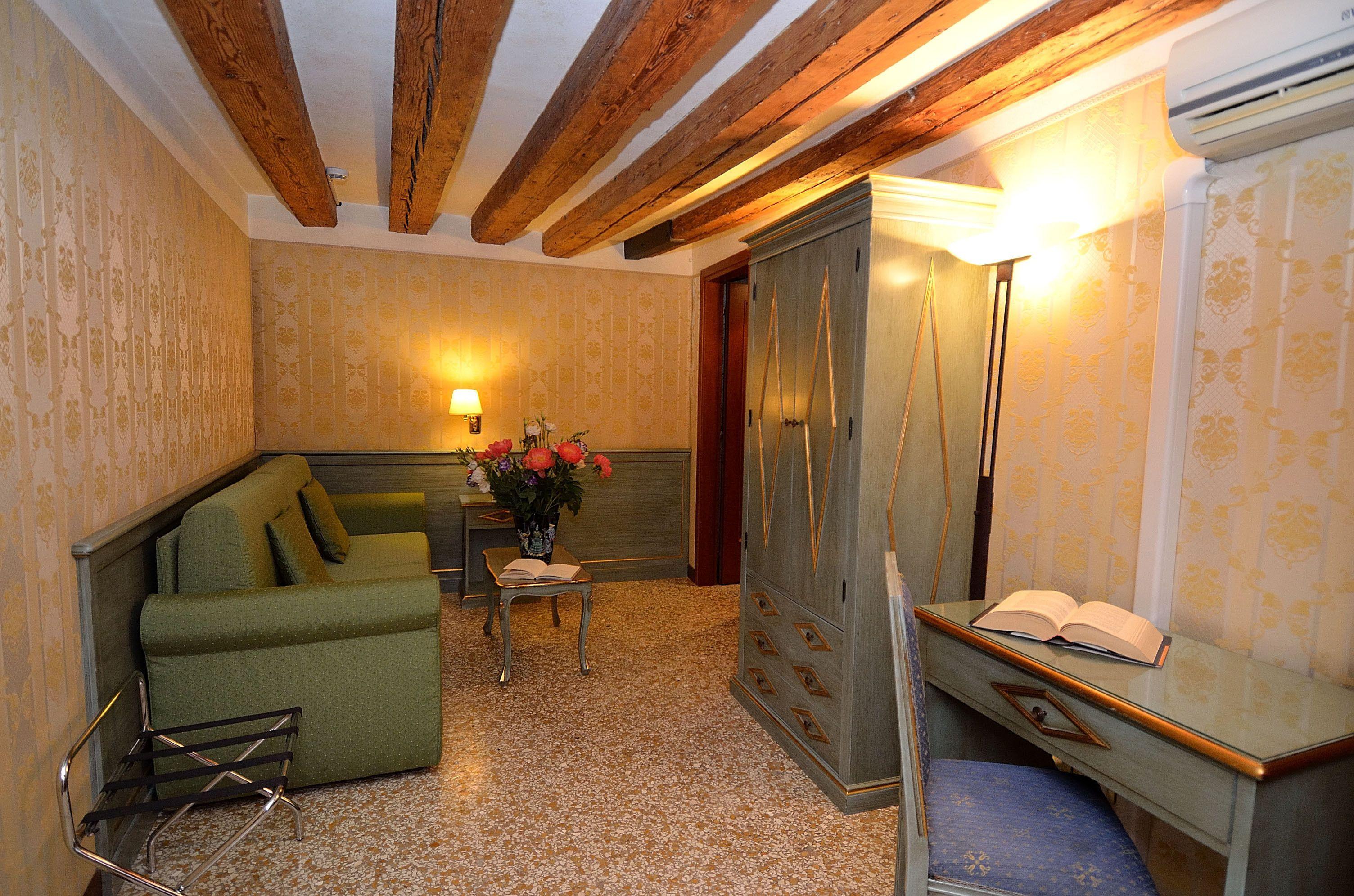 Junior Suite Canal View