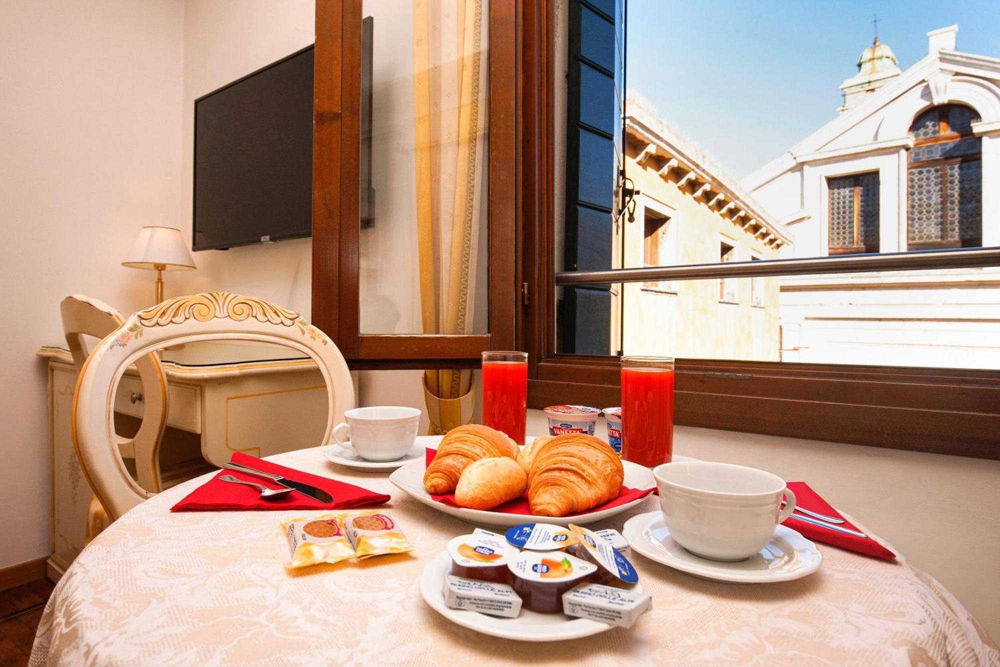 Superior Double or Twin Room with City View,1742732871:JPEG