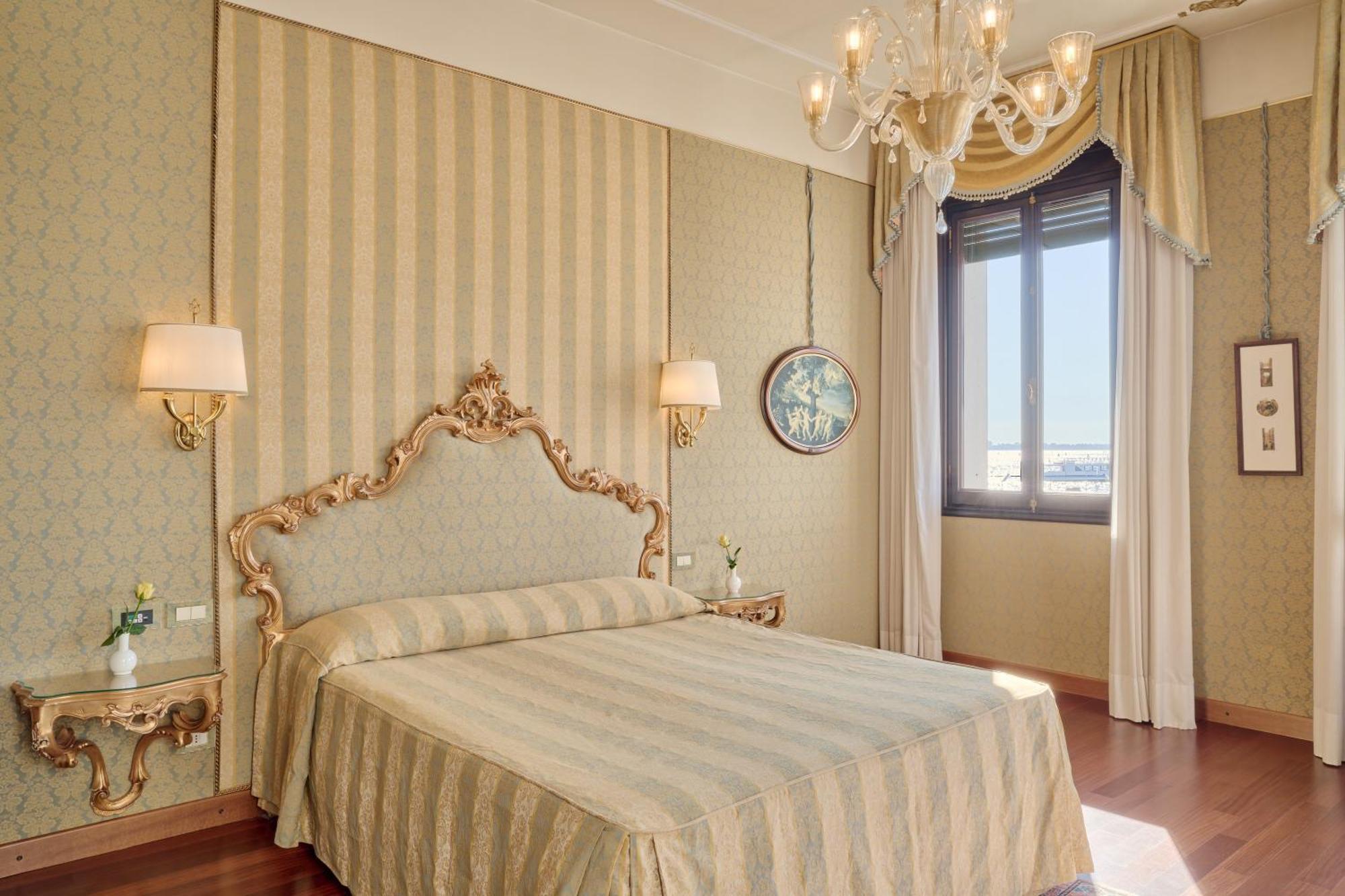 Superior Double Room Lagoon View