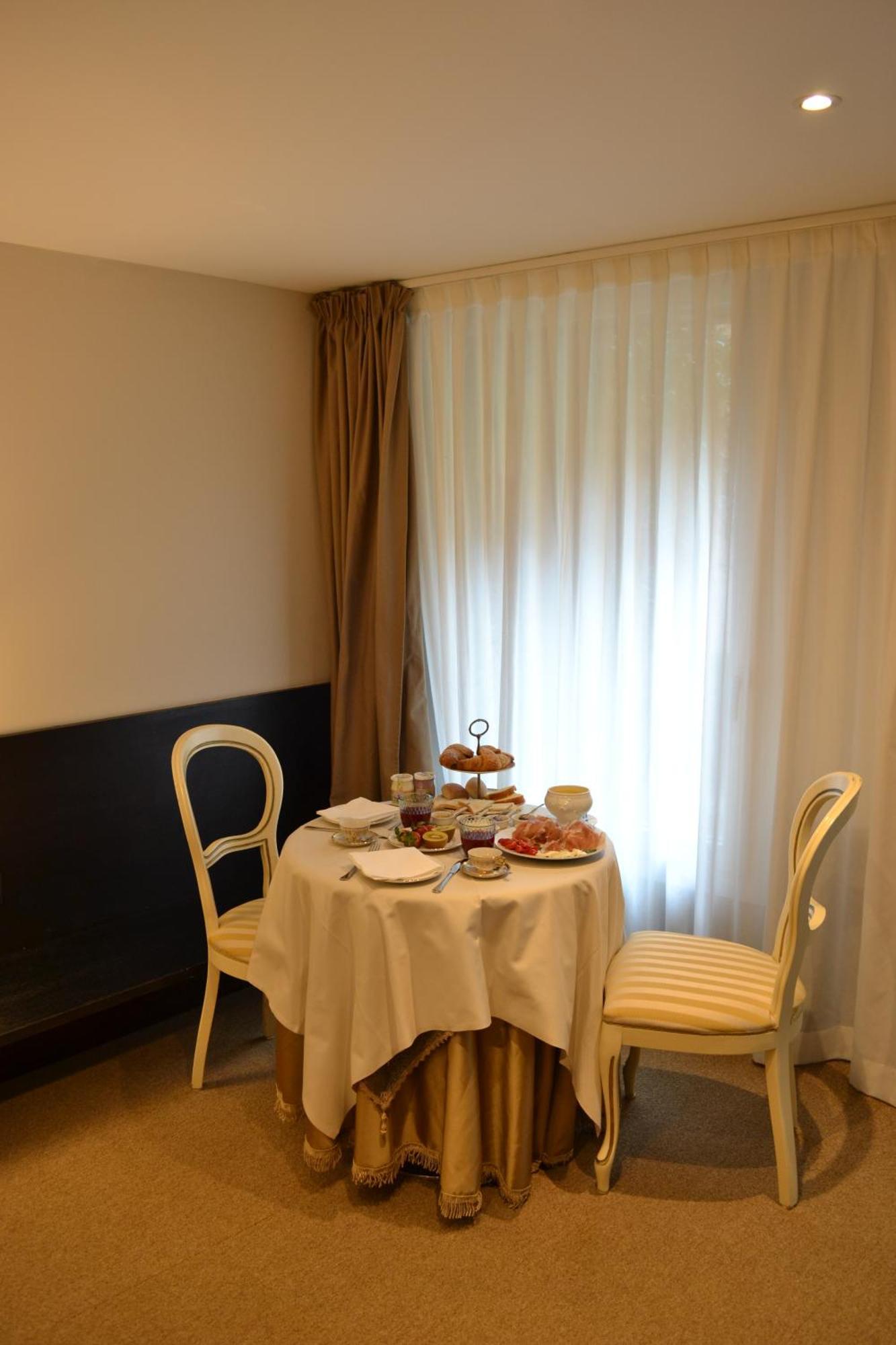 Junior Suite Private Garden