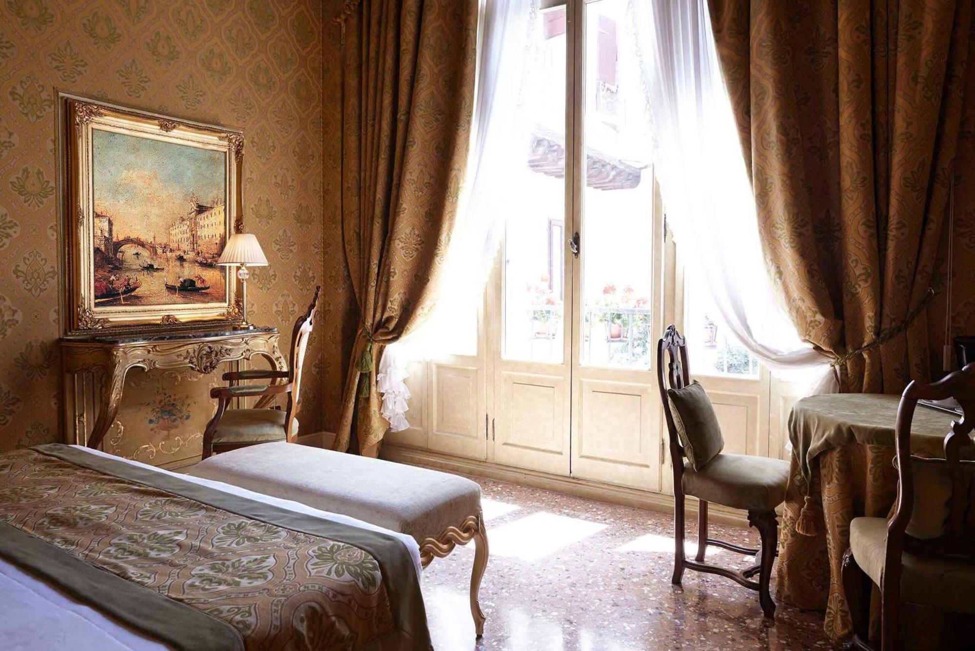 Deluxe Double Room,1758538237:JPEG