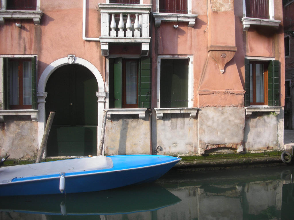 One-Bedroom Apartment with Canal View,249289817:JPEG