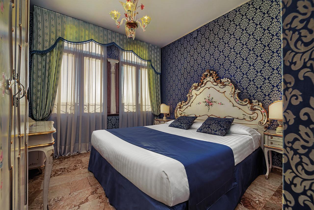 Double or Twin Room Canal View