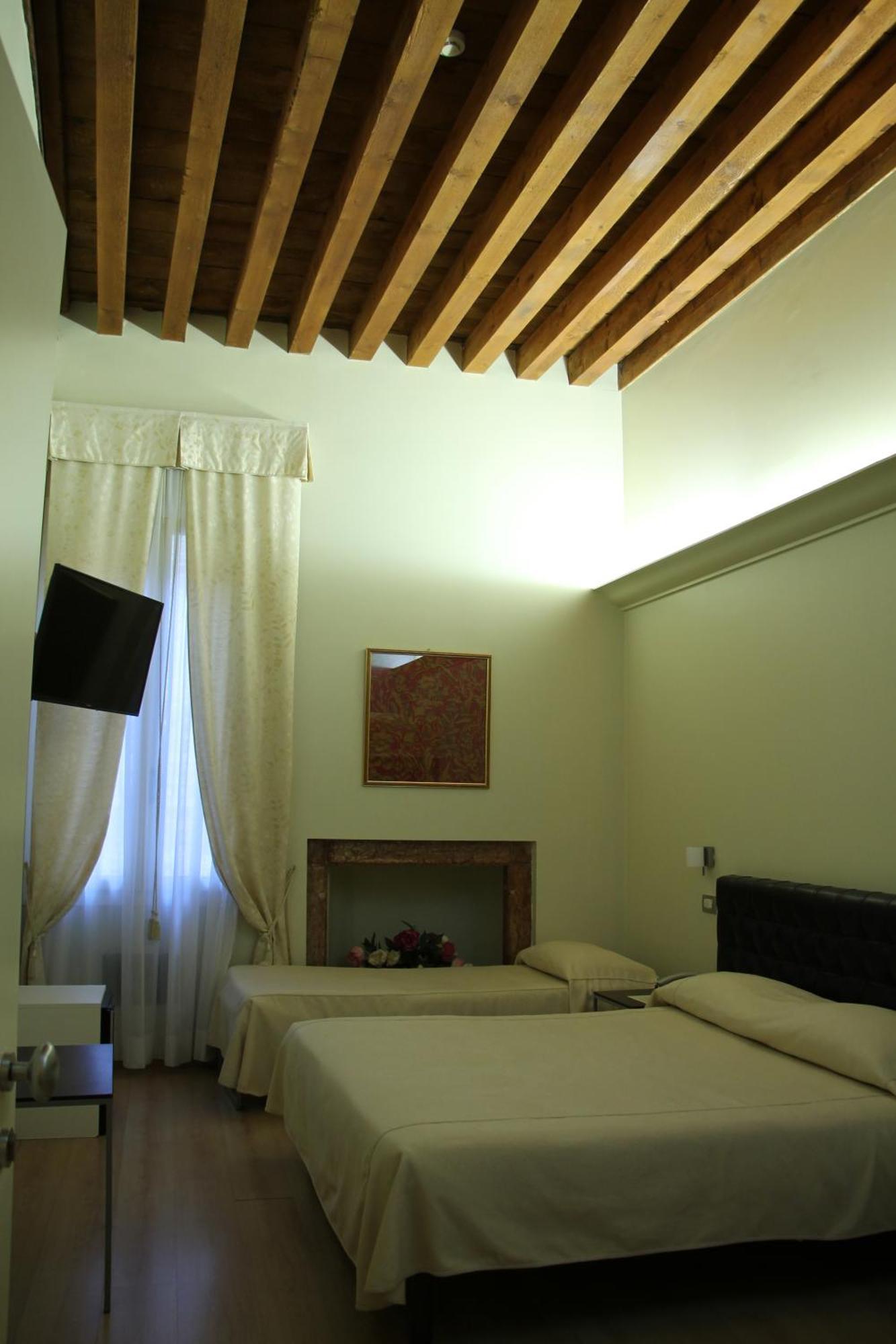 Camera Familiare
