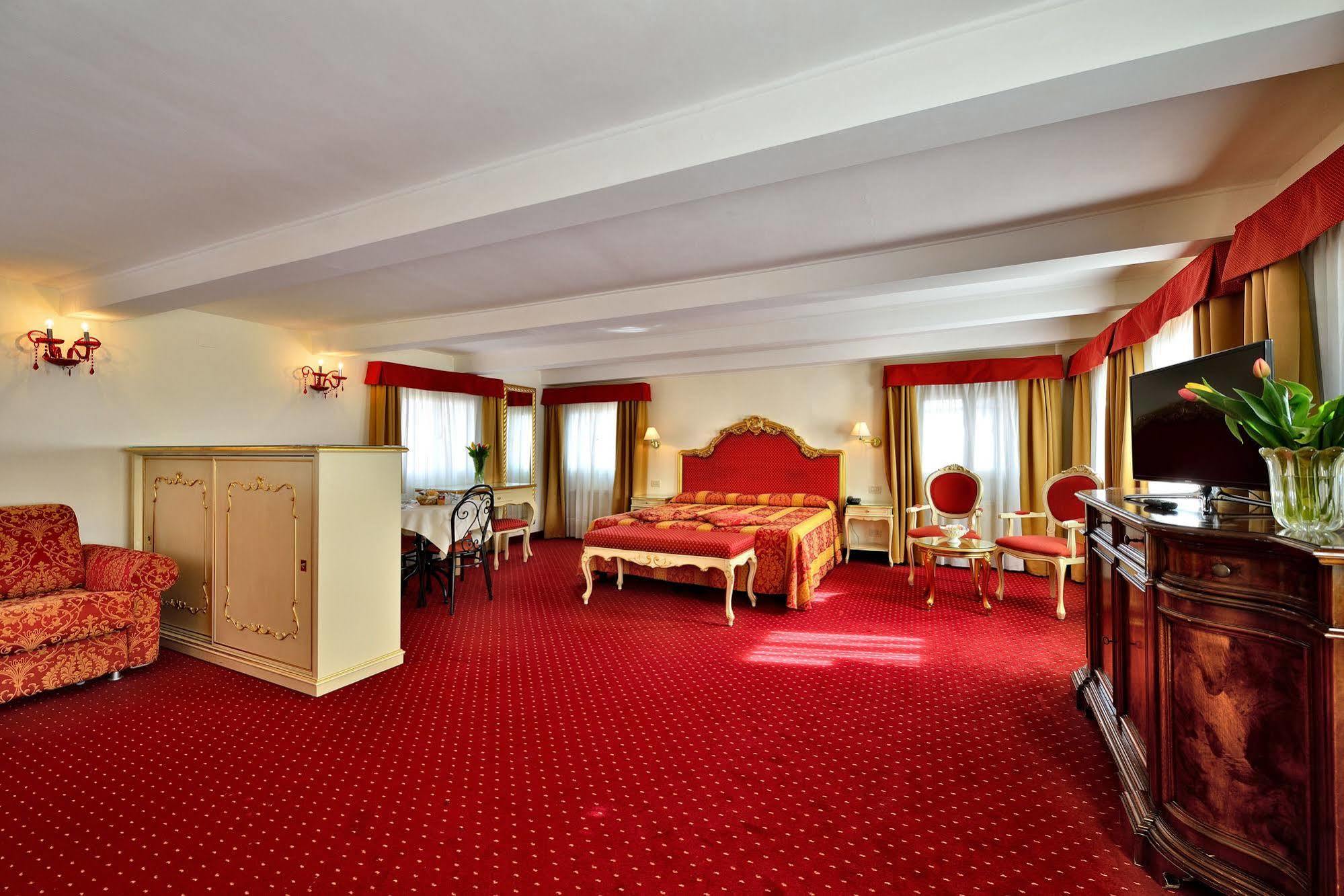 Deluxe Junior Suite,1709980153:JPEG
