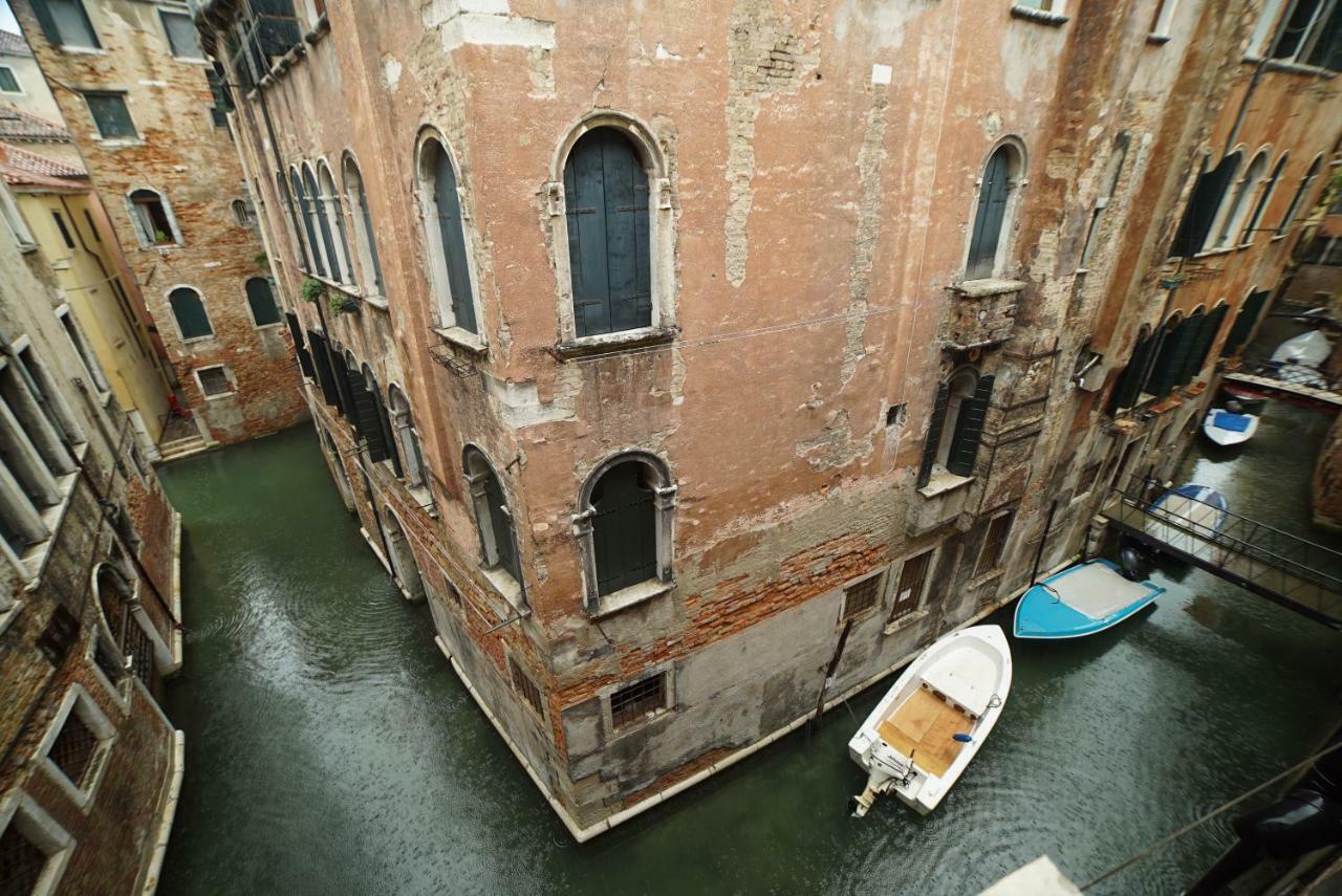 Double or Twin Room Canal View