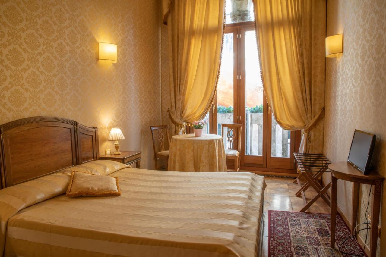 Superior Double Room with Balcony and Canal View,913701796:JPEG
