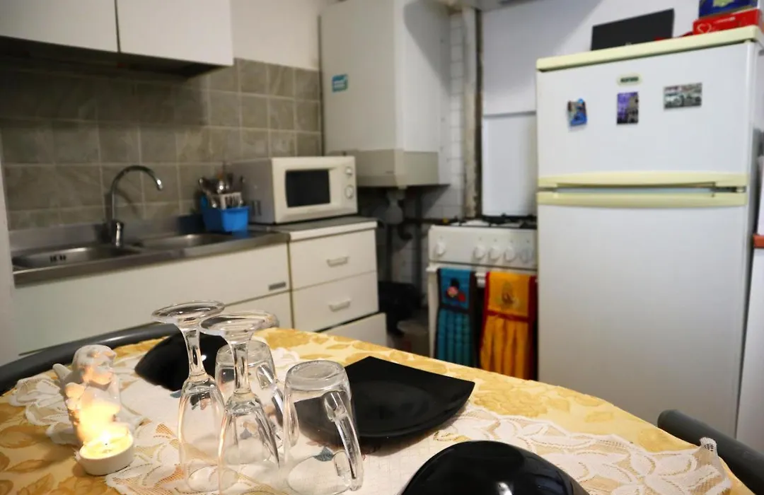 Venice Rainbow Apartment-1