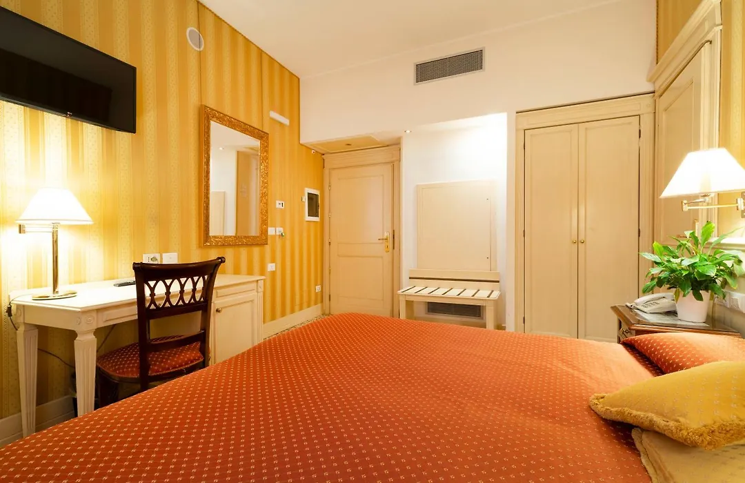 Hotel Bella Venezia-1