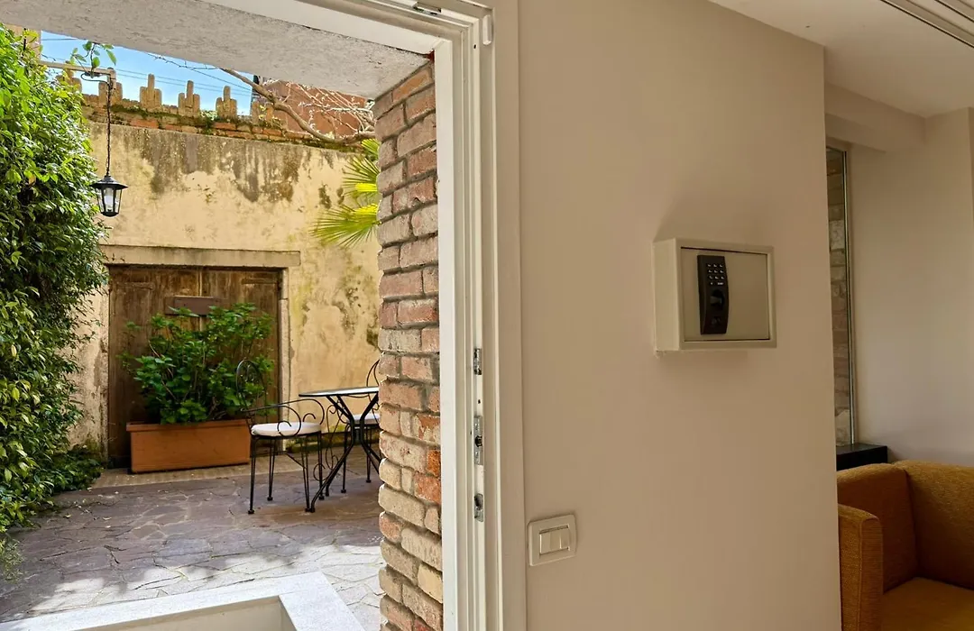 Avogaria 5 Rooms-1