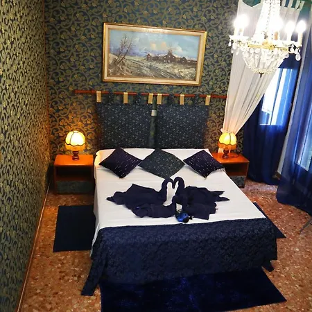 Venice Rainbow Apartment-3