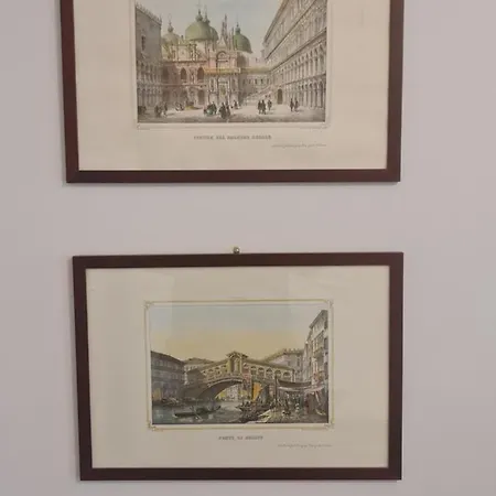 San Marco Luxury Rooms-3