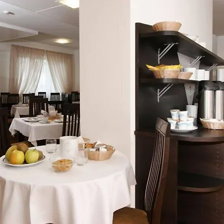 Hotel Mary-3