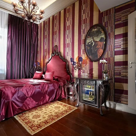 Palazzetto Madonna-3