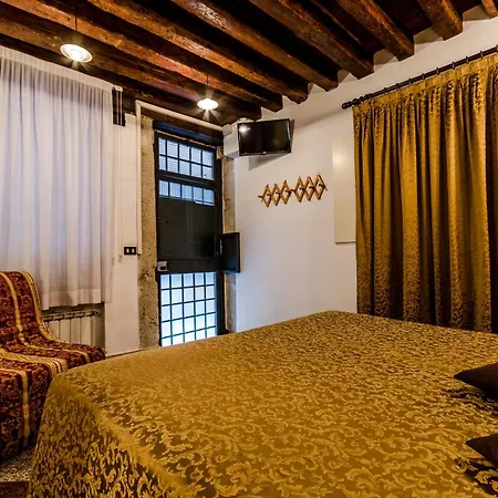 Venice Apartments-2
