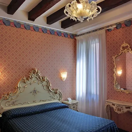 Hotel Diana-2